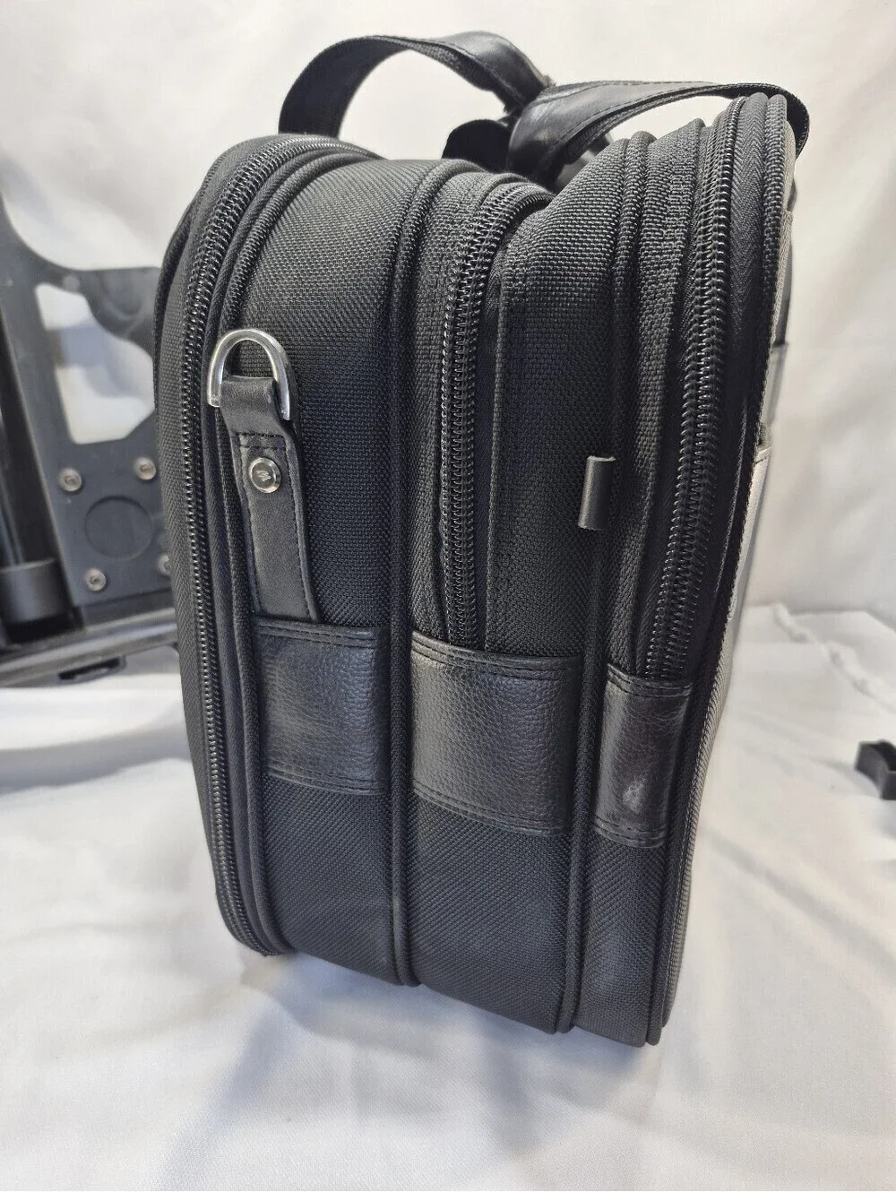 McKlein USA Chicago 15.6' Leather Patented Detachable Wheeled Overnight Luggage